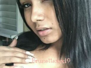 Brunettexxx19