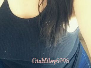 GiaMiley6996