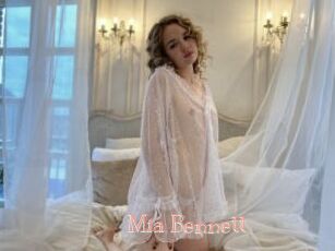 Mia_Bennett