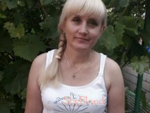 ShyBlond